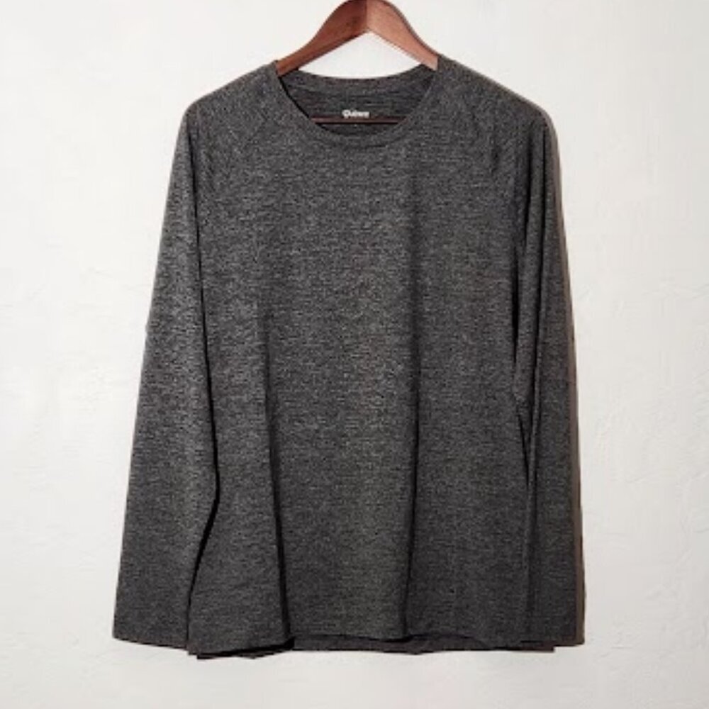 Quince Men's Long Sleeve Base Layer Tee in size medium